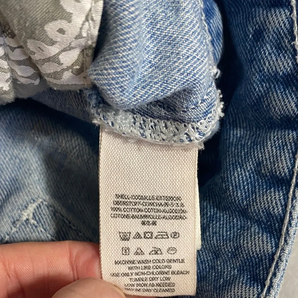 Free People Light Wash Cropped Denim Jacket Small - Picture 13 of 13